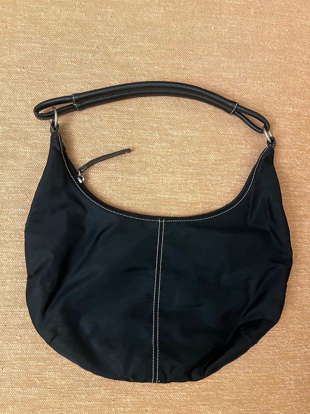 Classic Black Hobo Shoulder Bag - Y2K 2003 vintage purse nylon mint